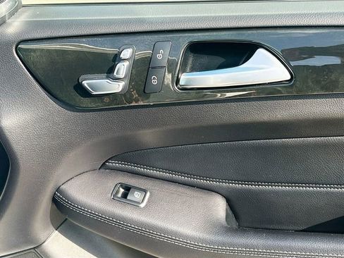 Used 2018 Mercedes-Benz GLE 350 4MATIC image 32