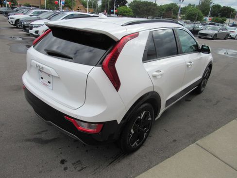 Used 2024 Kia Niro Wind FWD image 5
