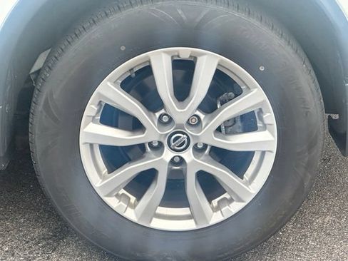 Used 2019 Nissan Rogue S w/ Special Edition Package AWD/4WD image 5