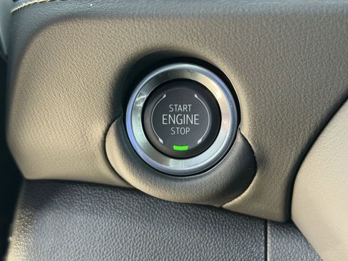 New 2026 Chevrolet Suburban Premier image 18