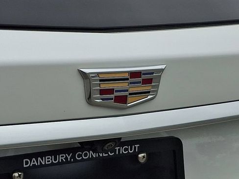 Used 2025 Cadillac XT6 Premium Luxury w/ LPO, Floor Liner Package AWD/4WD image 32
