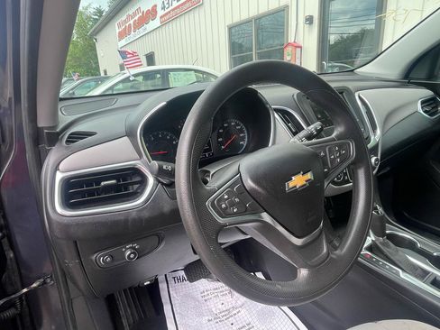 Used 2019 Chevrolet Equinox LS w/ LS Convenience Package AWD/4WD image 12