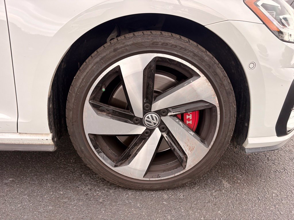 Used 2020 Volkswagen GTI Autobahn FWD image 31