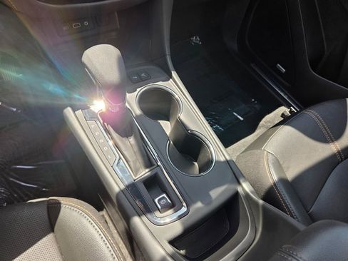 Used 2024 Chevrolet Equinox Premier FWD image 27