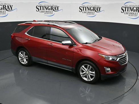 Used 2018 Chevrolet Equinox Premier FWD image 18