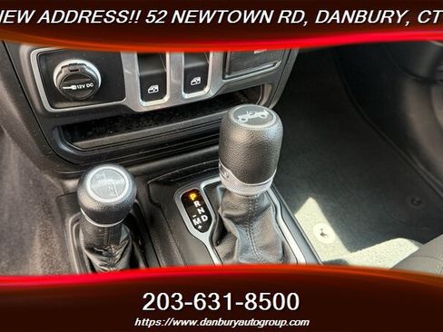 Used 2019 Jeep Wrangler Sport AWD/4WD image 22