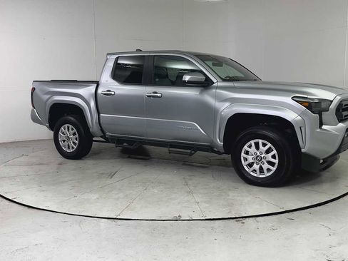 Used 2024 Toyota Tacoma SR5 image 8