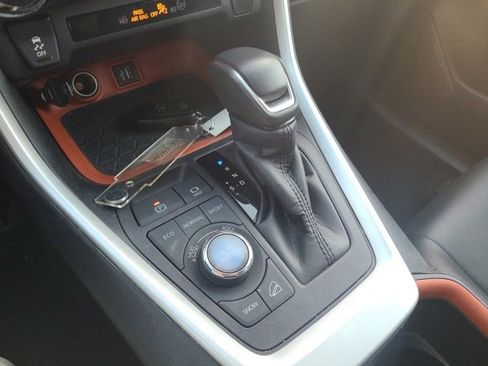 Used 2024 Toyota RAV4 Adventure image 26