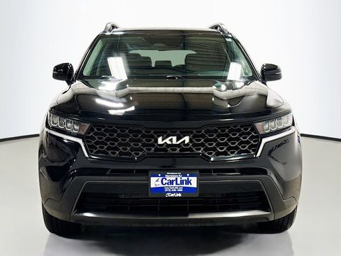 Used 2022 Kia Sorento S w/ Panoramic Sunroof Package image 2