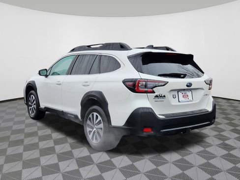 Certified 2025 Subaru Outback Premium w/ Popular Package #1A image 3