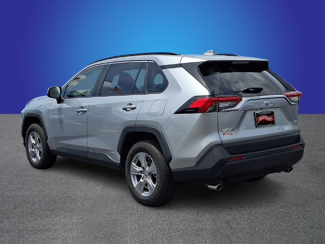 Used 2025 Toyota RAV4 XLE AWD/4WD image 6