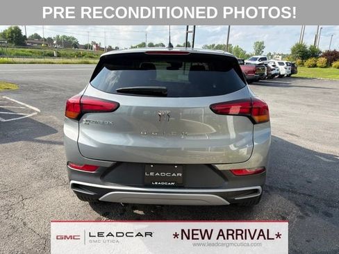 Used 2024 Buick Encore GX Preferred w/ Comfort Package AWD/4WD image 4