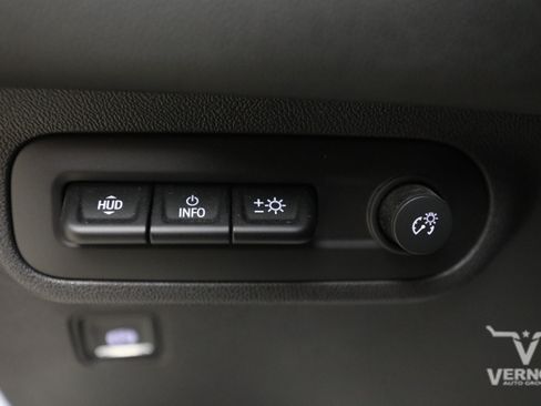 Used 2024 GMC Terrain Denali AWD/4WD image 15