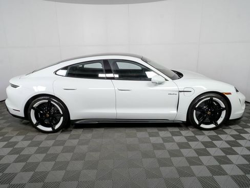 Certified 2021 Porsche Taycan Turbo S image 31