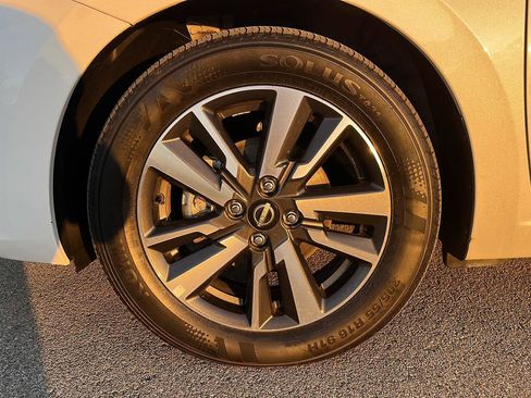 Used 2024 Nissan Versa SV w/ Trunk Package image 9