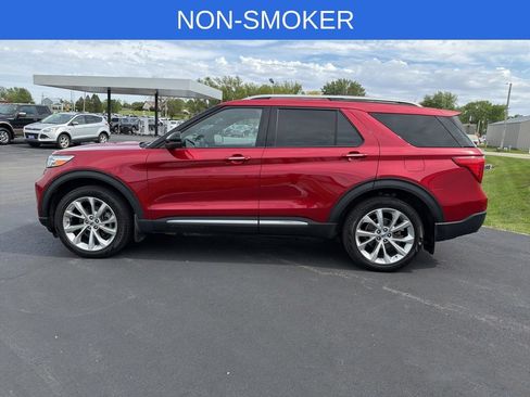 Certified 2023 Ford Explorer Platinum w/ Premium Technology Package AWD/4WD image 7