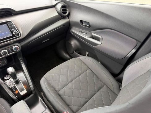 Used 2018 Nissan Kicks S FWD image 17