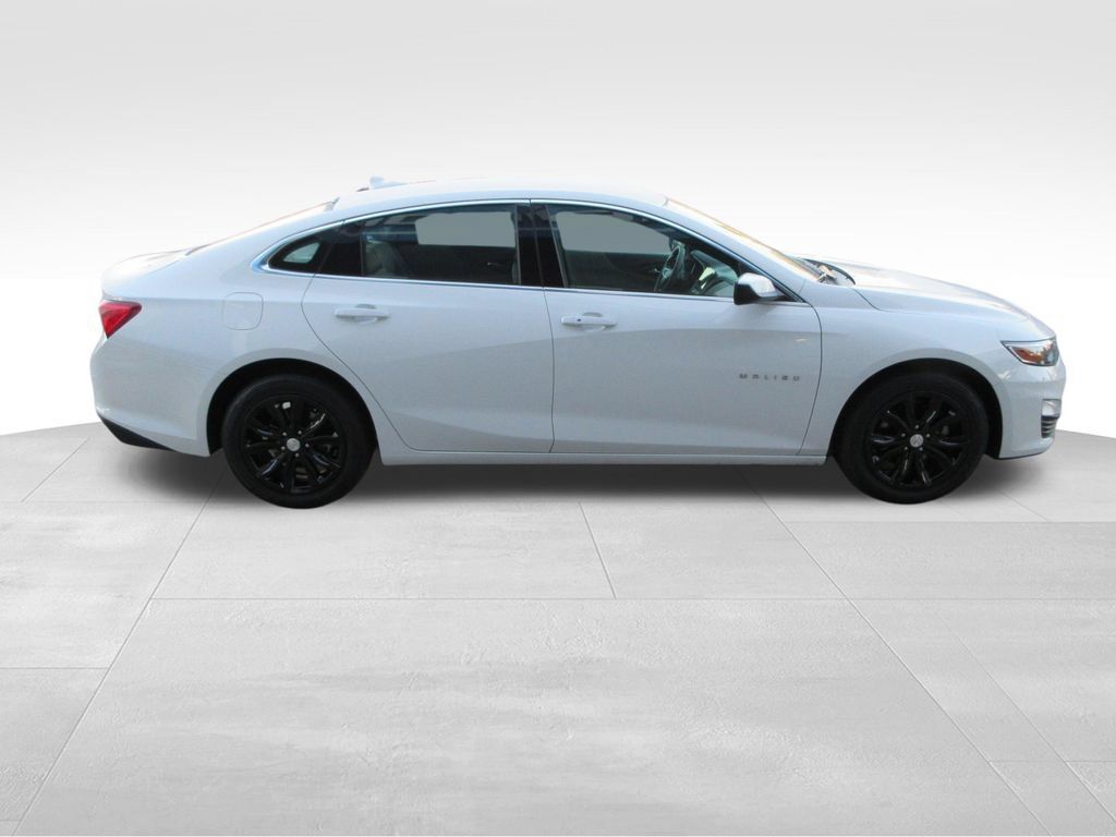 Used 2025 Chevrolet Malibu LT FWD image 6