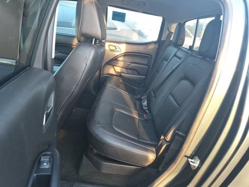 Used 2017 GMC Canyon SLT w/ Driver Alert Package AWD/4WD image 4