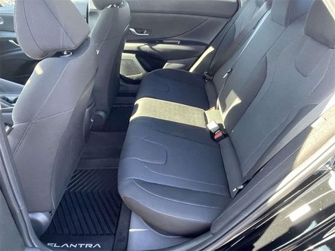 New 2026 Hyundai Elantra SE image 10