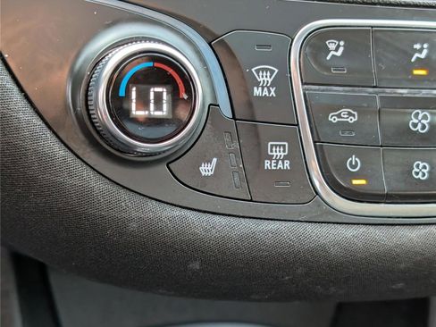 Used 2022 Chevrolet Malibu LT image 25