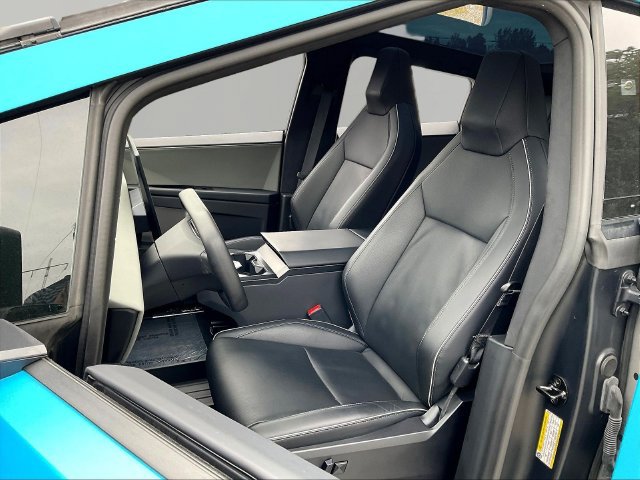 Used 2024 Tesla Cybertruck AWD Crew Cab image 22