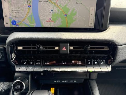 Used 2025 Toyota Land Cruiser w/ Premium Package AWD/4WD image 17