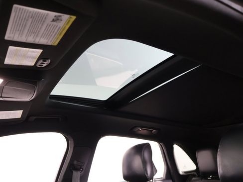 Used 2018 Lincoln MKC Select w/ Select Plus Package image 23