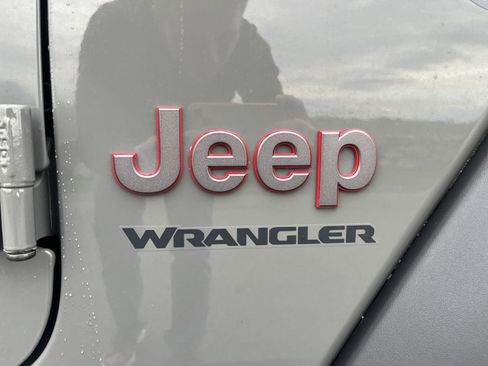 Used 2020 Jeep Wrangler Rubicon w/ LED Lighting Group AWD/4WD image 26