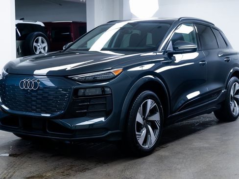 Used 2025 Audi Q6 e-tron Premium Plus w/ Premium Plus image 3