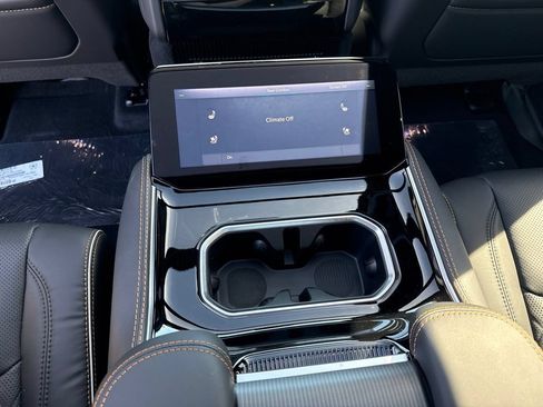 New 2026 Jeep Grand Wagoneer L Summit AWD/4WD image 23
