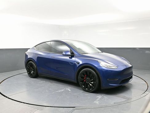 Used 2022 Tesla Model Y Performance image 5