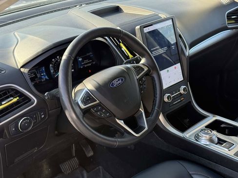 Used 2022 Ford Edge SEL w/ Sport Appearance Package image 16
