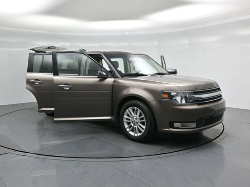 Certified 2019 Ford Flex SEL w/ Equipment Group 202A image 35