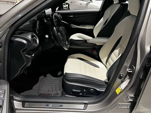 Used 2021 Lexus IS 350 F Sport RWD image 11