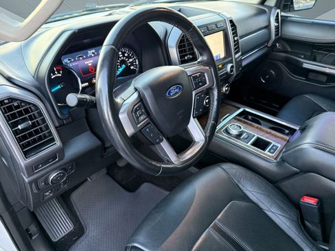 Used 2020 Ford Expedition Platinum image 4