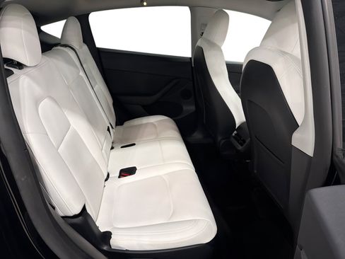 Certified 2023 Tesla Model Y Long Range AWD/4WD image 11