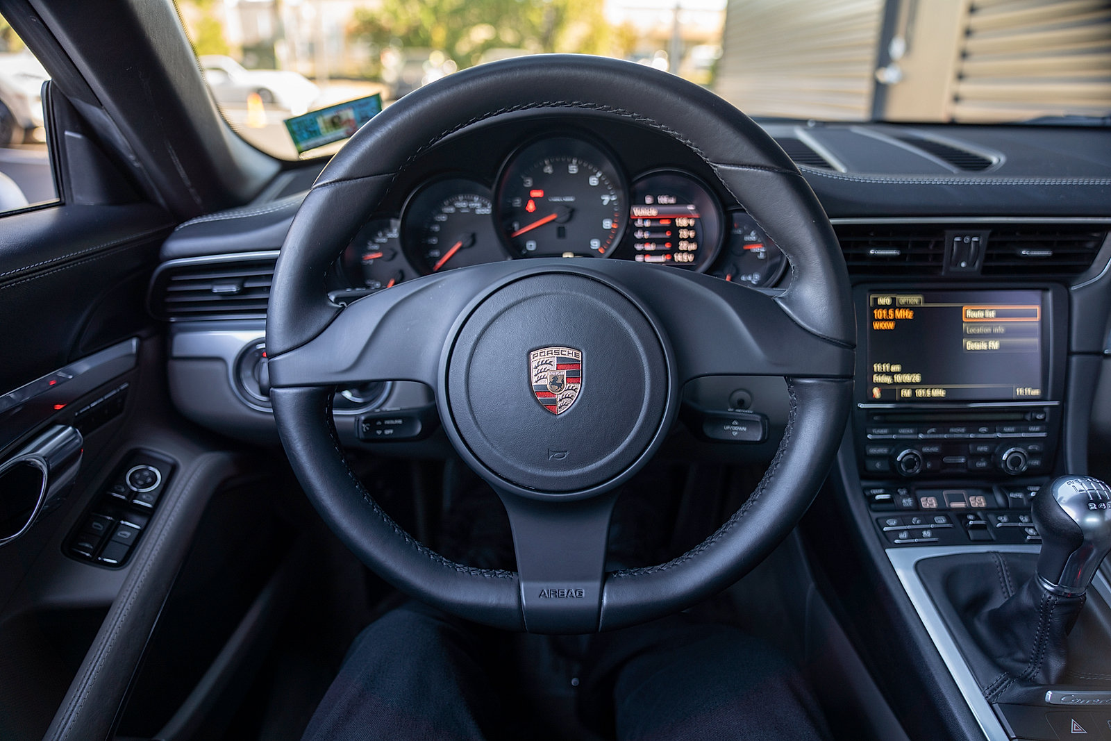 Used 2012 Porsche 911 Carrera RWD image 6