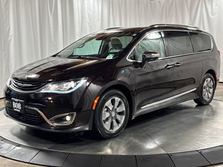 Used 2018 Chrysler Pacifica Limited w/ Advanced Safetytec Group FWD video 1