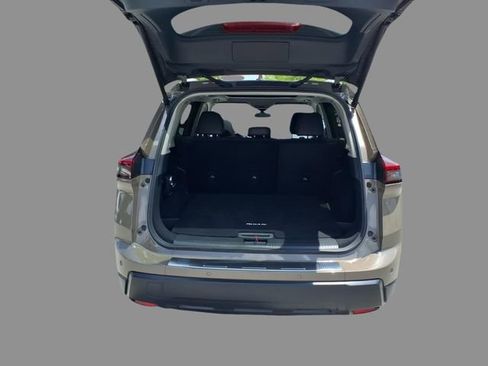 Certified 2025 Nissan Rogue SV w/ SV Premium Package AWD/4WD image 9