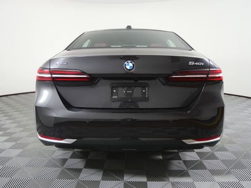 Used 2025 BMW 540i xDrive image 4