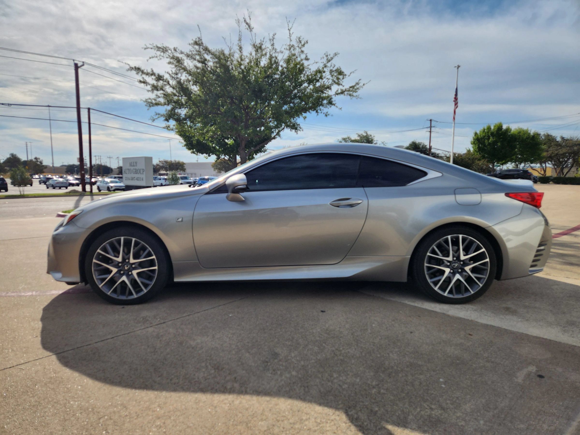 Used 2015 Lexus RC 350 AWD w/ Navigation System Package image 2