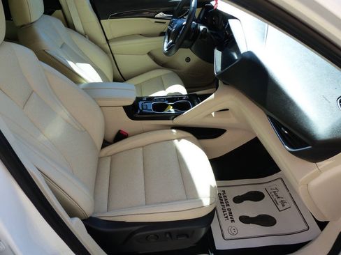 Used 2021 Buick Envision Essence FWD image 29