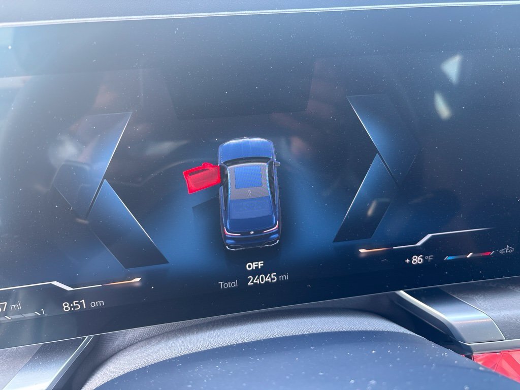Certified 2024 BMW 760i xDrive AWD/4WD image 2