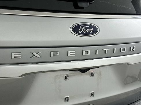 Used 2024 Ford Expedition Limited AWD/4WD image 29