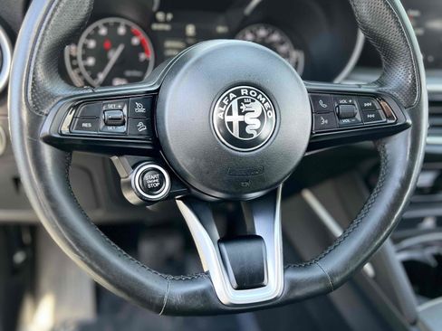 Used 2020 Alfa Romeo Stelvio Ti w/ Nero Edizione image 27