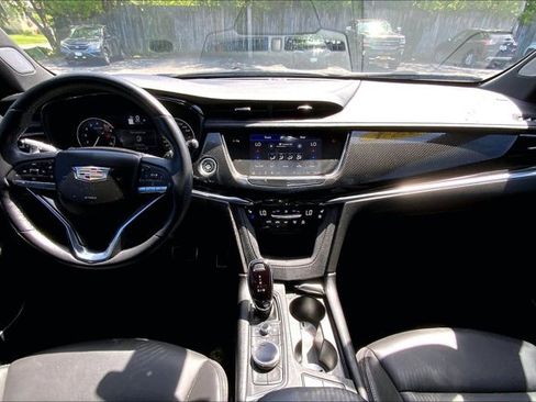 Used 2024 Cadillac XT6 Sport w/ LPO, ONYX Package AWD/4WD image 15