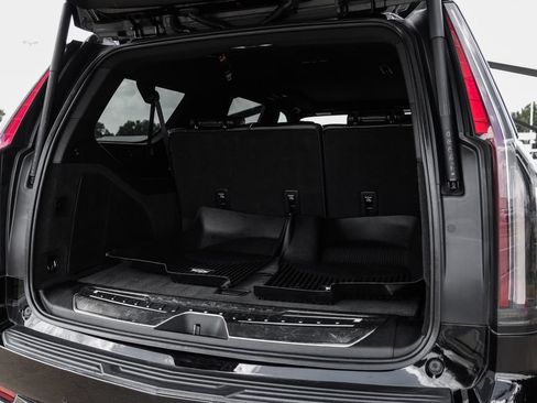 Used 2021 Cadillac Escalade ESV Sport w/ Driver Assist Tech Package AWD/4WD image 60