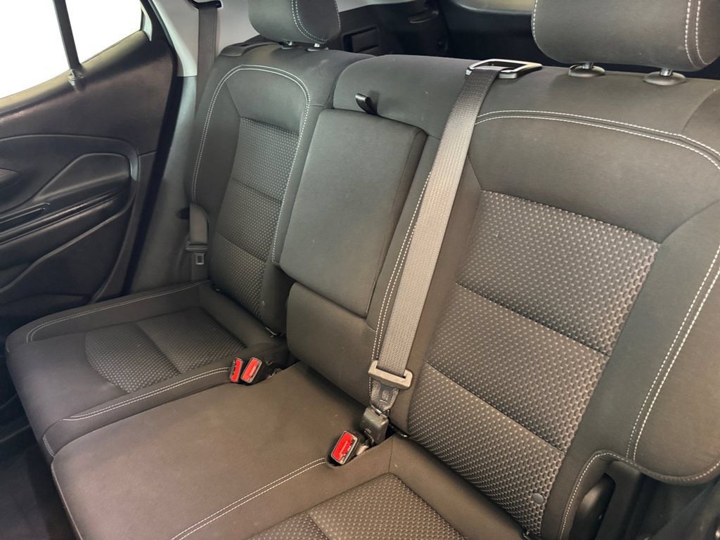 Used 2024 GMC Terrain SLE AWD/4WD image 16