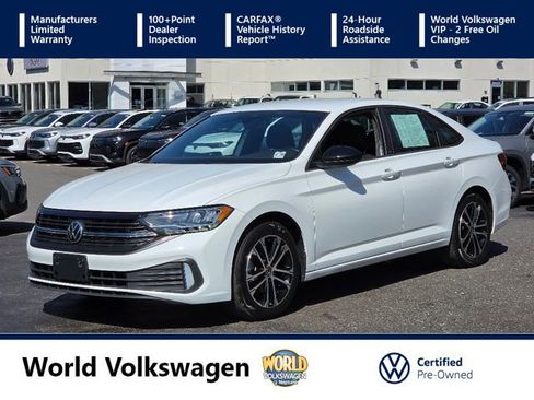 Certified 2023 Volkswagen Jetta Sport image 1